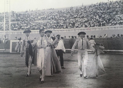 Juan García Mondeño dando una vuelta en Beirut (Líbano) El 1 de octubre de 1961.jpg