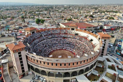 Plaza Monumental de Aguascalientes.jpg