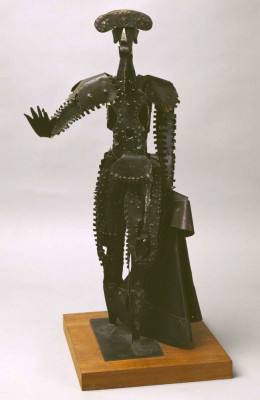 Alberto Sánchez Chapa de hierro  y madera. Museo Reina Sofía El torero.jpg