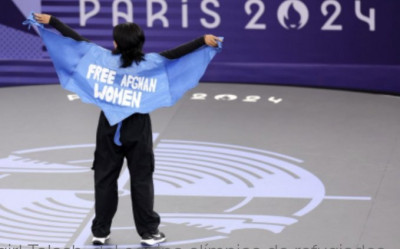Free Afghan Women expulsada de Paris224.jpg