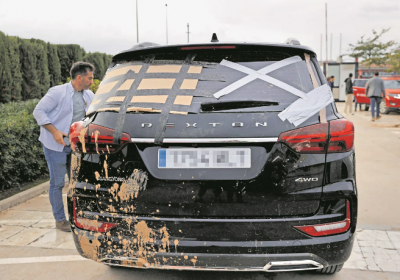 pixelada matrícula coche de sánchez.png