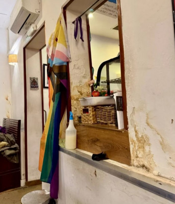 bar de pablo iglesias.jpg