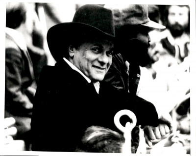 Tony Curtis en Las Ventas 1982.jpg