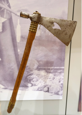 Pipa tomahawk de Standing Bear.png