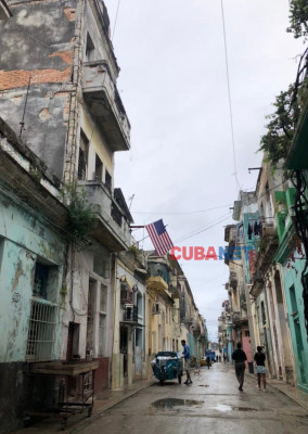 Banderas de Estados Unidos en La Habana.jpg