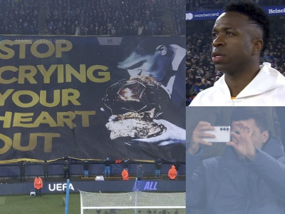 Pancarta contra Vinicius en Manchester.jpg