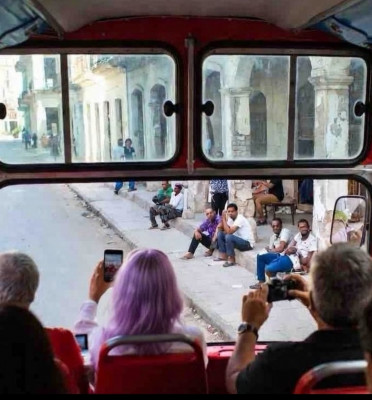 Safari de la pobreza en Cuba.jpg