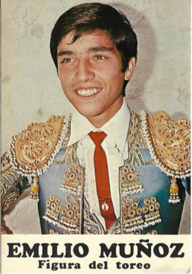 Emilio Muñoz joven matador.jpg