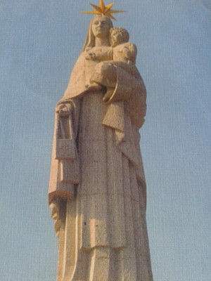 Humberto Peraza Estatua Monumental de la Virgen del Carmen en Tampico.jpg