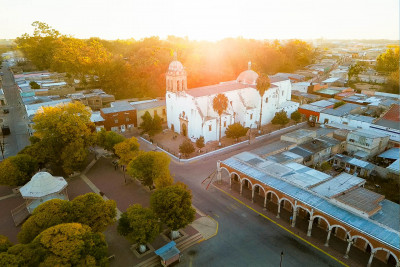 Chihuahua Templo de San Bartolomé en el Valle de Allende.jpg