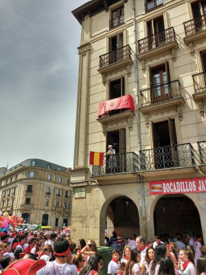 Silvia Baleztena Abarrategui en Pamplona por San Fermín.jpg