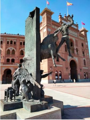 Monumento a José Cubero el Yiyo en Las Ventas obra de Luis Sanguino.jpg