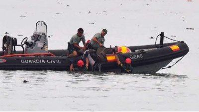Recuperación de cadáveres por la guardia civil frente a las costas de Ceuta.jpg