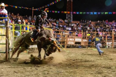 Jaripeo en Oaxaca México.jpg