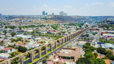 Los Arcos de Querétaro acueducto.jpg