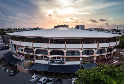 Plaza de Toros Cancún.jpg