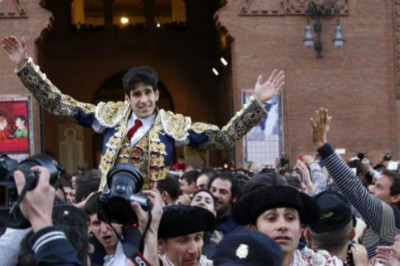López Simon Puerta Grande 2015.jpg