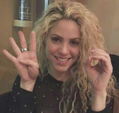 shakira 4 0.jpg