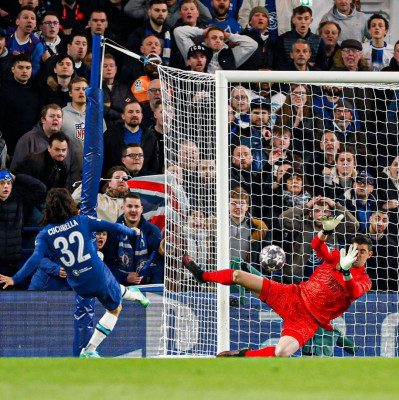 Cucurella Courtois Chelsea Real Madrid.jpg