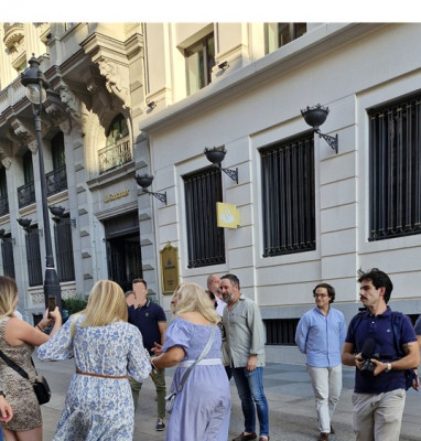 Abascal acude a Sol por la calle de Alcalá.jpg