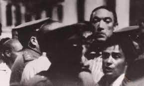 Alain Delon y Anthony Quinn en Almeria Enfrentamiento y detención.png