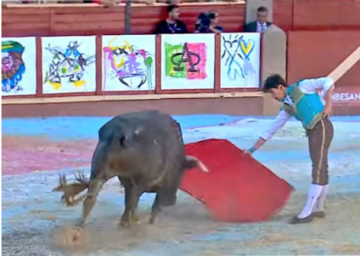 Esaú con un Miura.png