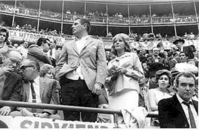 Silvia Pinal en los toros.jpg