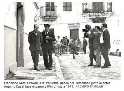 García Pavón y el actor Antonio Casal.jpg