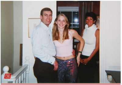 Virginia Giuffre with Prince Andrew and Ghislaine Maxwell in a 2001.jpg