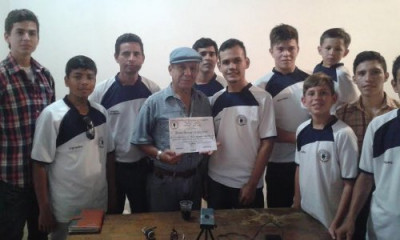 Jesús Araujo El Castoreño Alumnos de Tovar Foto Internet.jpg